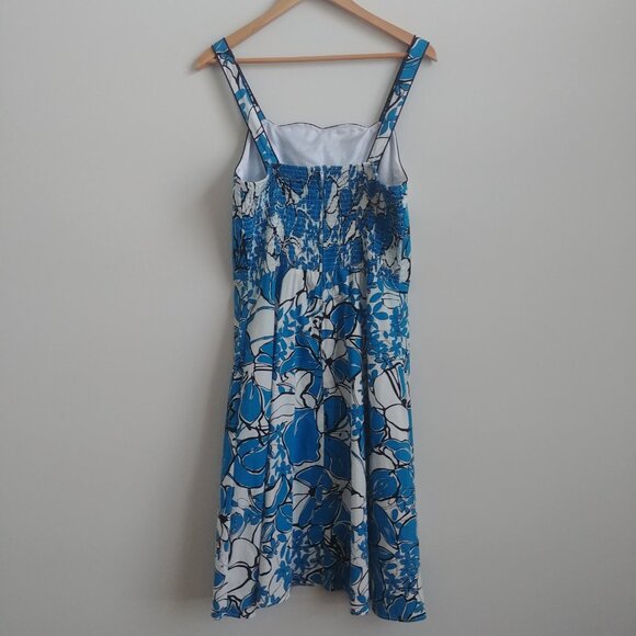 Karin Stevens 97% cotton white sundress with blue and black floral 14 - Picture 5 of 15